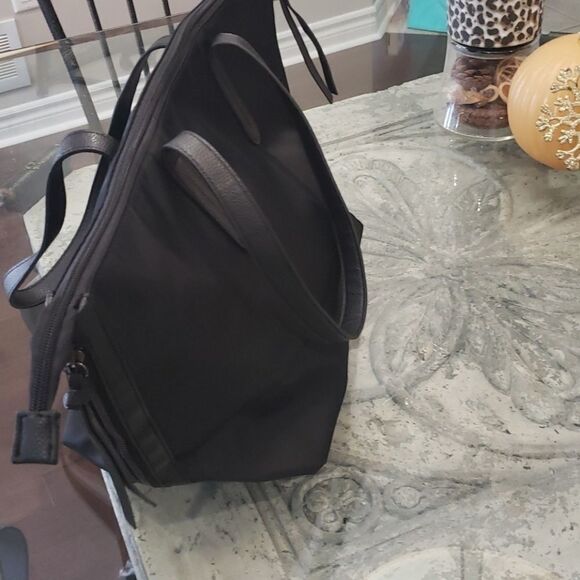 YORK🌹𝅺 Carryall Shoulder Tote by Botkier - Picture 6 of 9